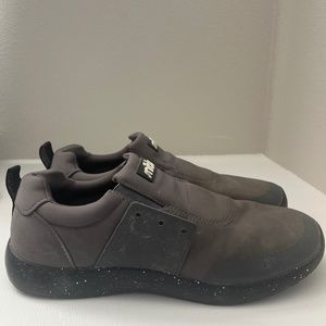 Snibbs Non Slip Grey Shoes Men’s Size 13 No Laces